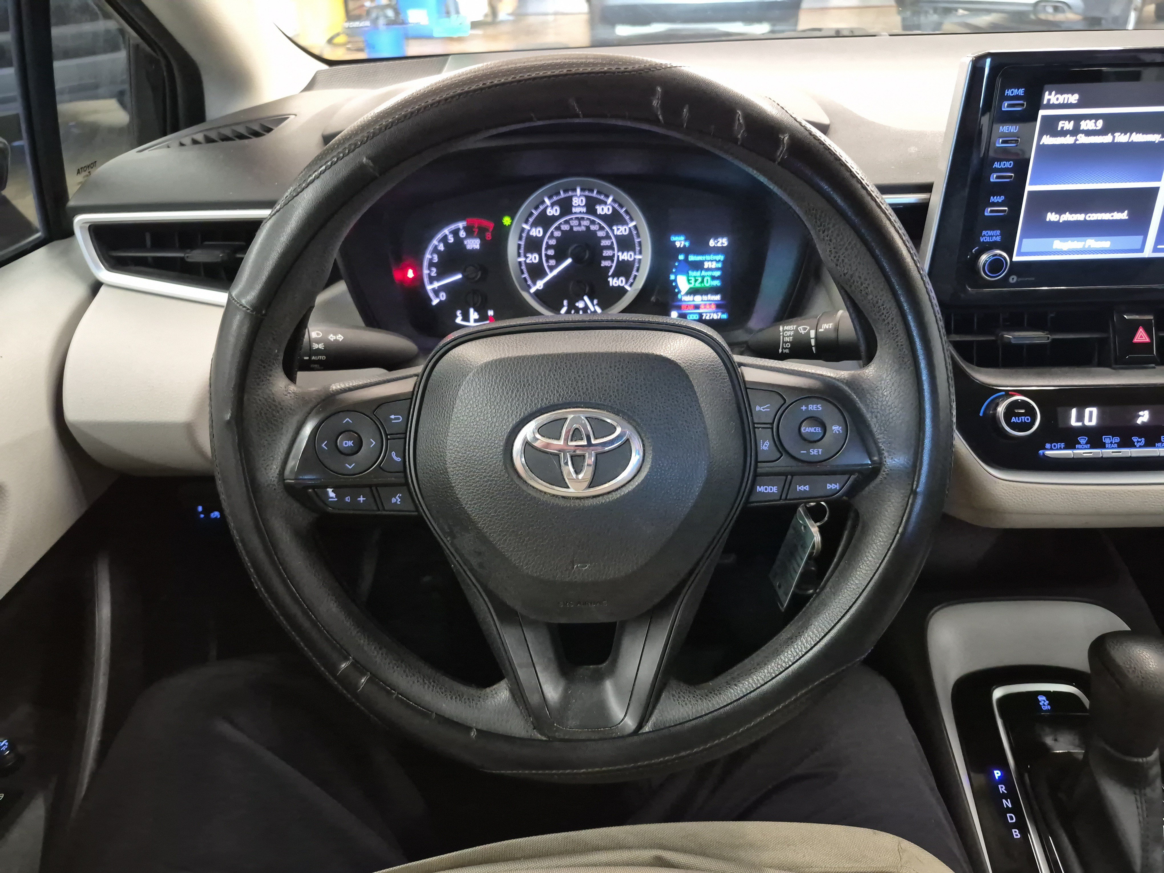Used 2021 Toyota Corolla LE FWD image 25