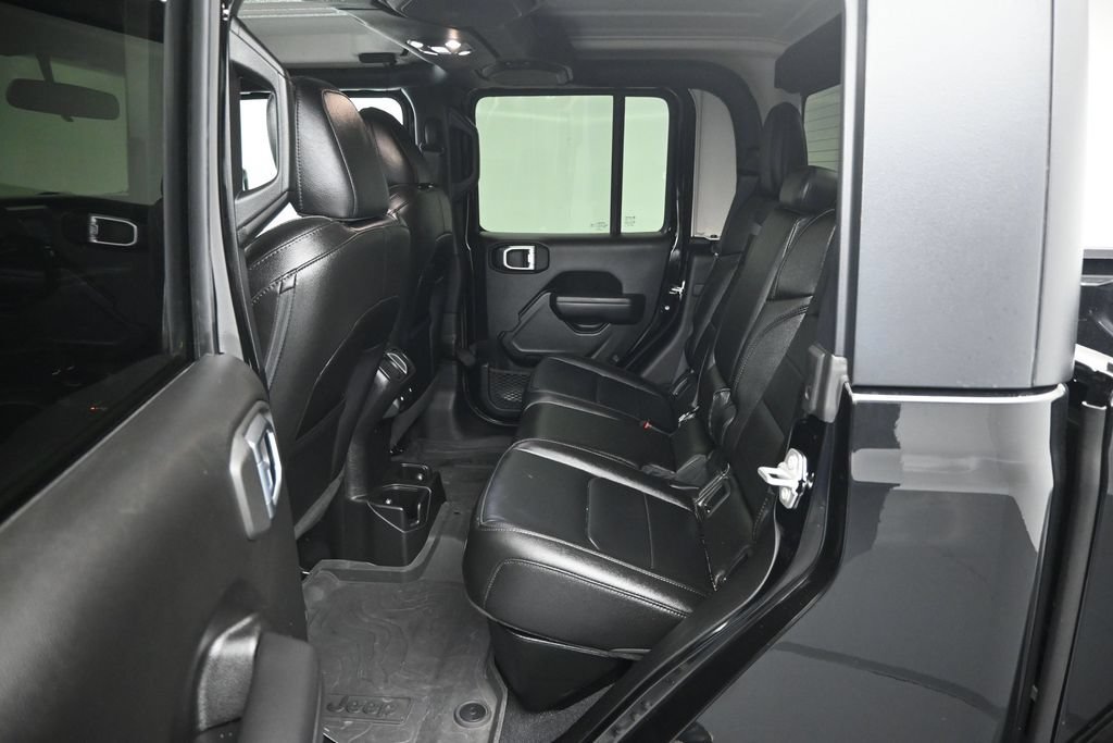 Used 2023 Jeep Gladiator Sport AWD/4WD image 17