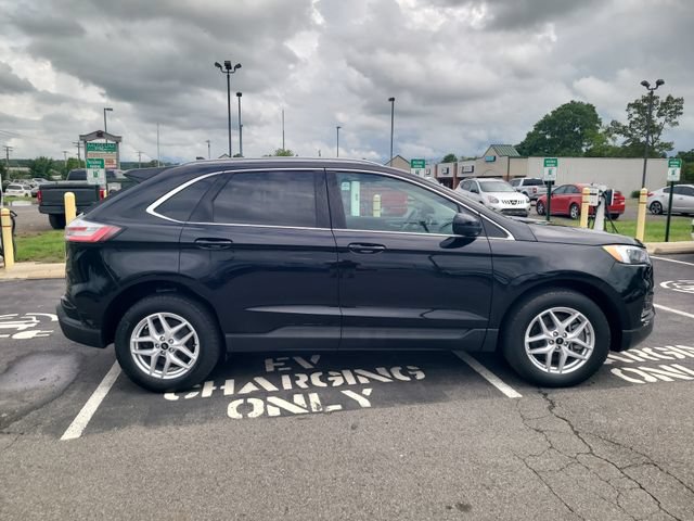 Certified 2024 Ford Edge SEL w/ Convenience Package AWD/4WD image 4
