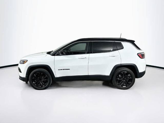 Used 2024 Jeep Compass Limited AWD/4WD image 3