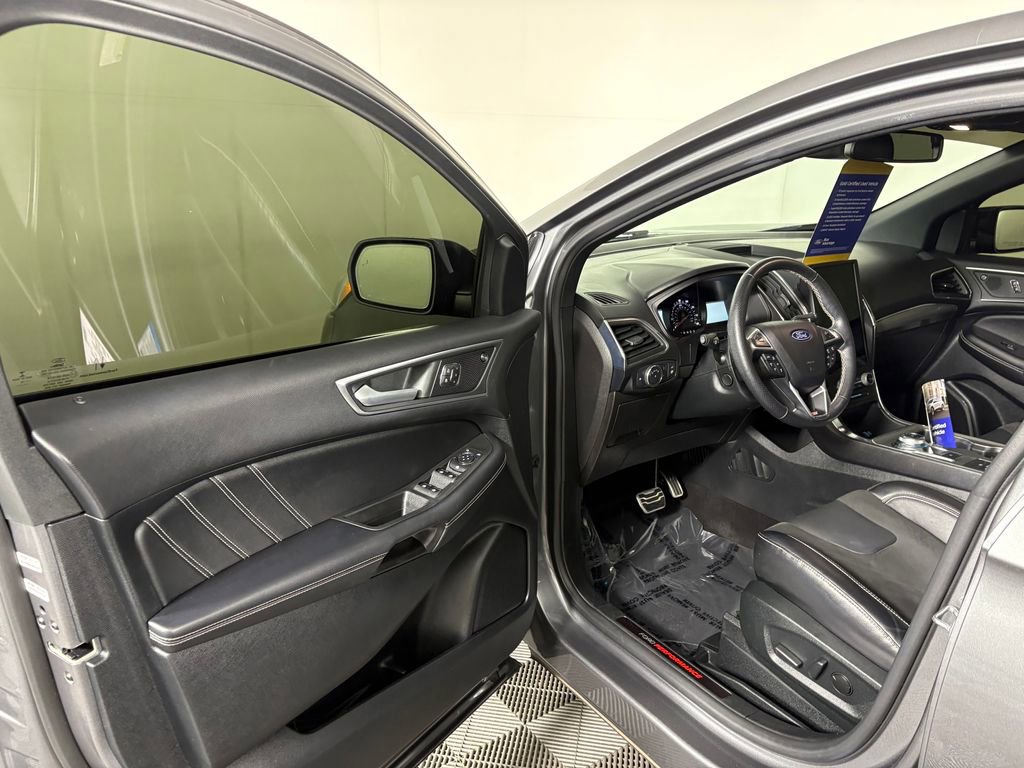 Certified 2022 Ford Edge ST w/ Equipment Group 401A AWD/4WD image 12