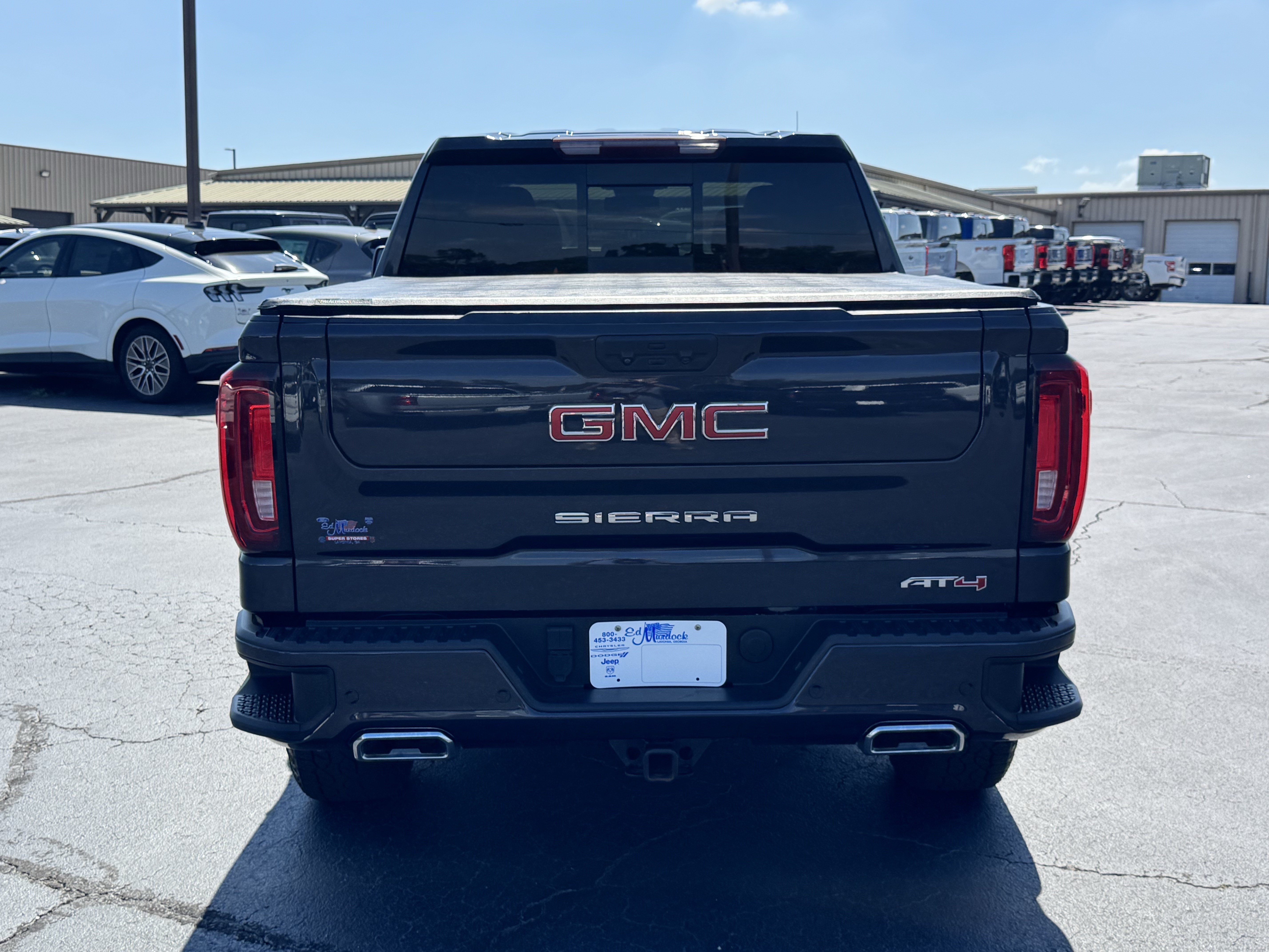 Used 2023 GMC Sierra 1500 AT4 w/ AT4 Premium Package AWD/4WD image 6
