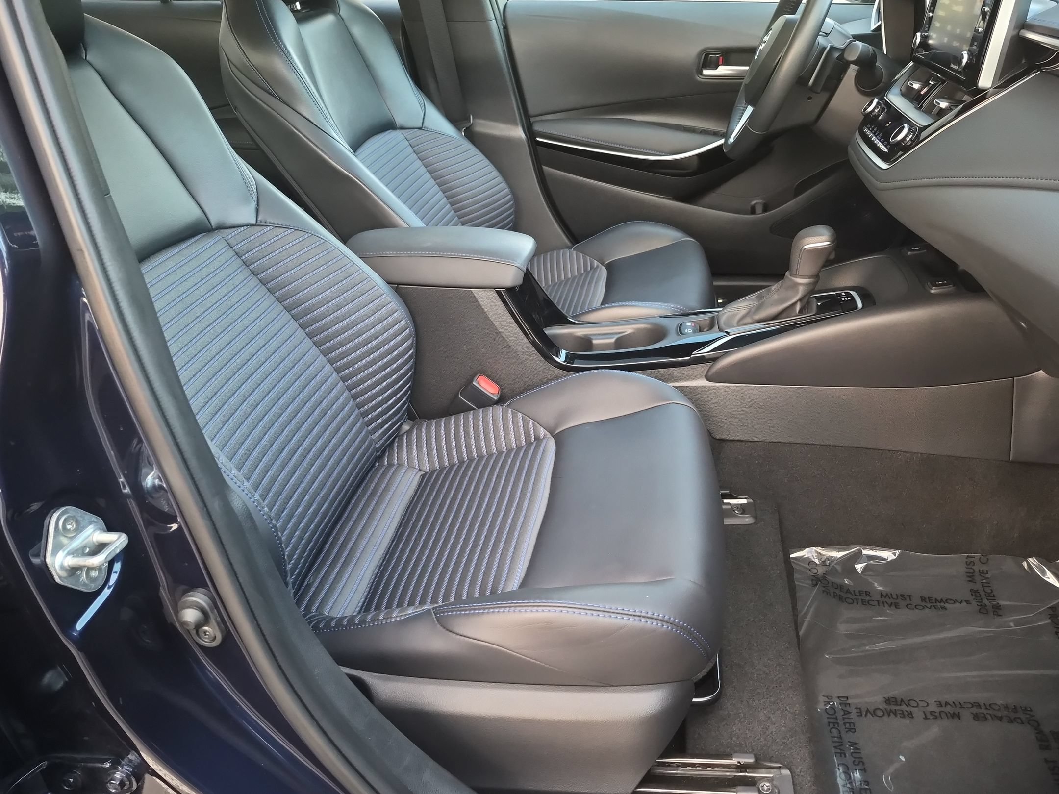 Used 2021 Toyota Corolla XSE FWD image 36