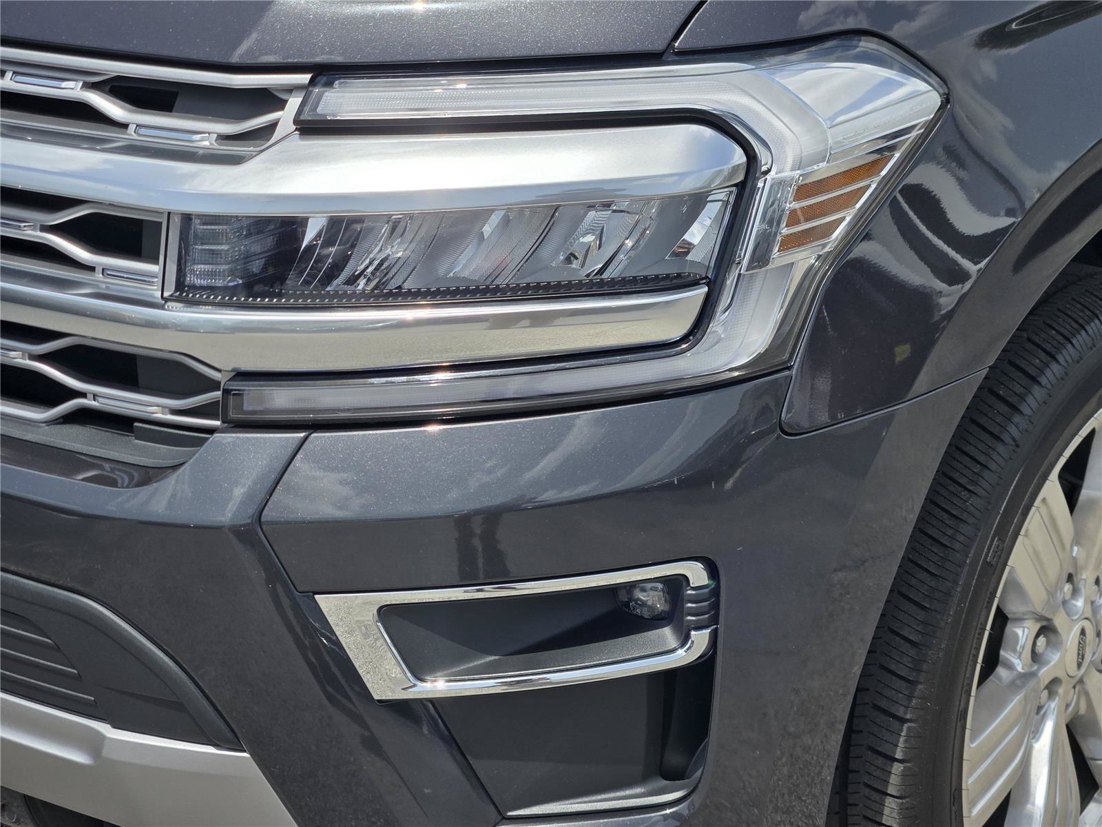 Certified 2023 Ford Expedition Platinum AWD/4WD image 10