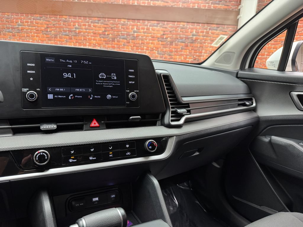 Used 2024 Kia Sportage LX AWD/4WD image 18