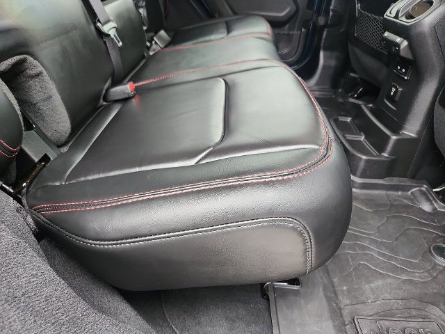 Used 2025 Jeep Wrangler Unlimited Rubicon AWD/4WD image 29