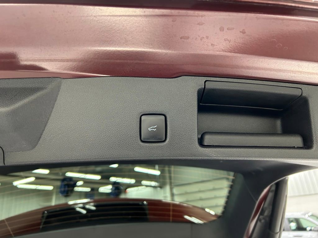 Certified 2021 Ford Escape SE w/ SE Sport Appearance Package AWD/4WD image 28