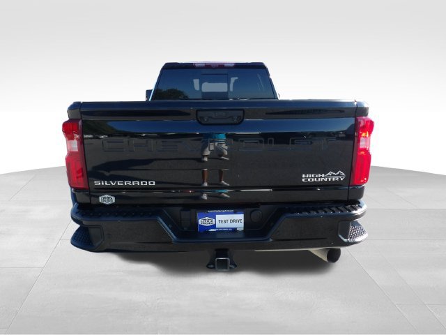 Used 2025 Chevrolet Silverado 3500 High Country w/ High Country Premium Package AWD/4WD image 6