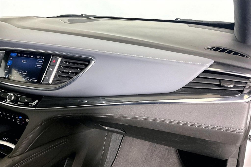 Used 2024 Buick Enclave Premium image 12