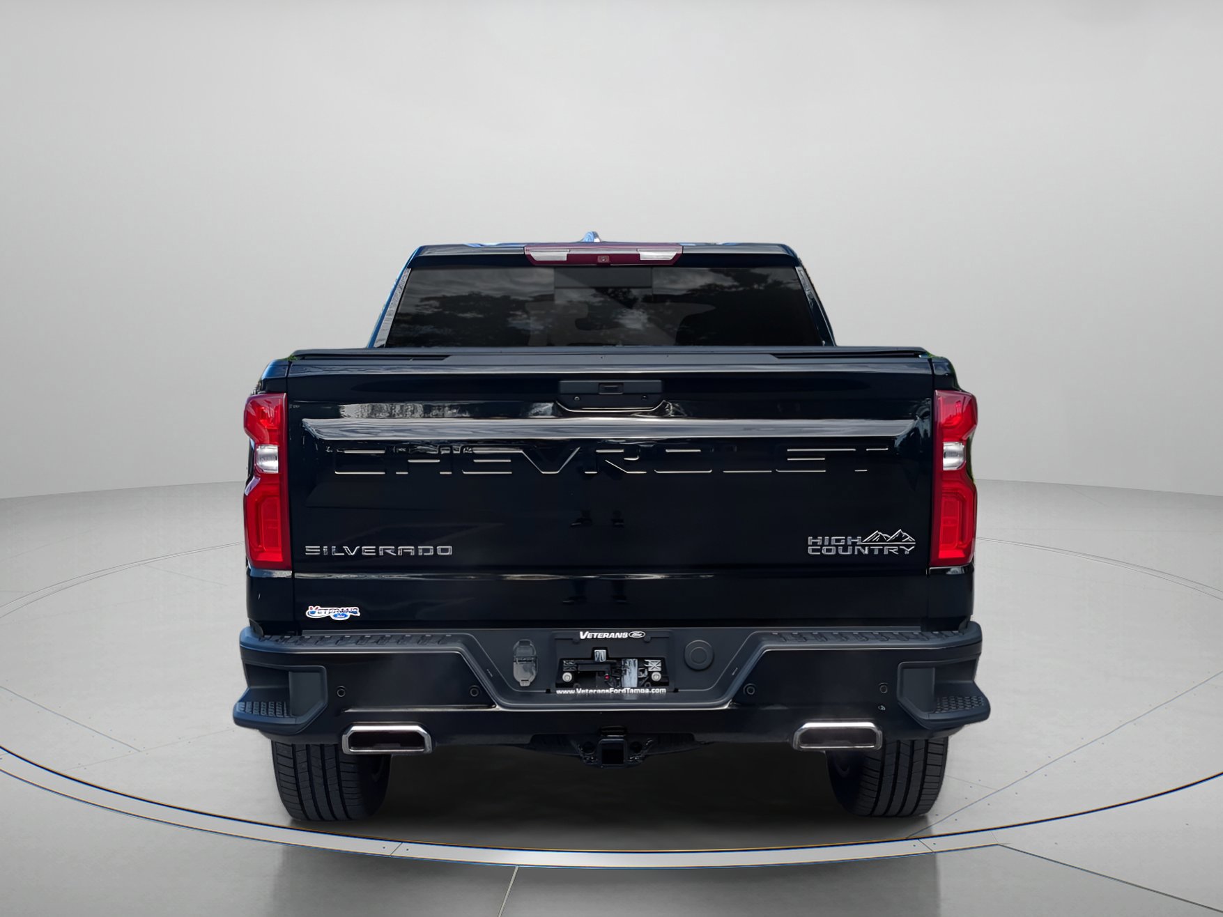 Used 2019 Chevrolet Silverado 1500 High Country w/ Technology Package image 19