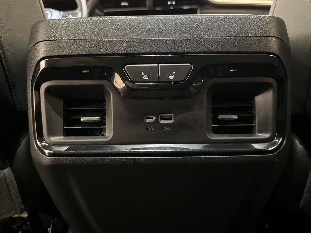 Used 2026 GMC Sierra 2500 AT4 w/ AT4 Premium Plus Package AWD/4WD image 32