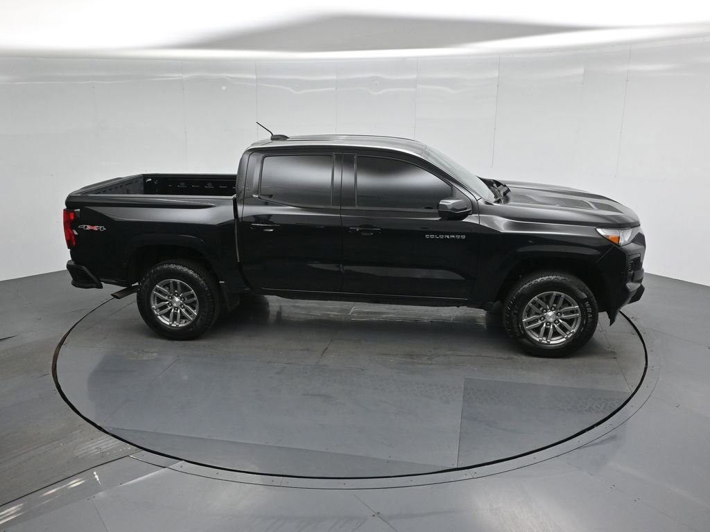 Used 2023 Chevrolet Colorado LT w/ LT Convenience Package image 11