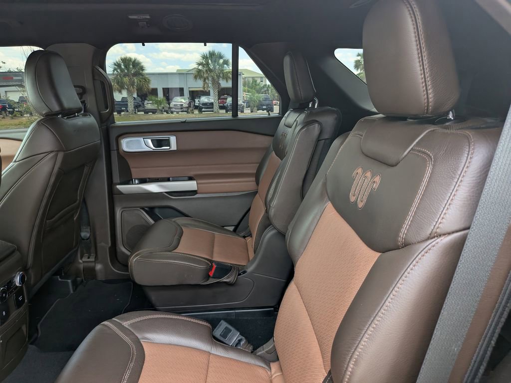Certified 2024 Ford Explorer King Ranch w/ Technology Package RWD image 19