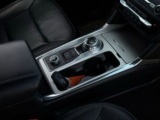 Certified 2020 Ford Explorer XLT w/ Equipment Group 202A image 32