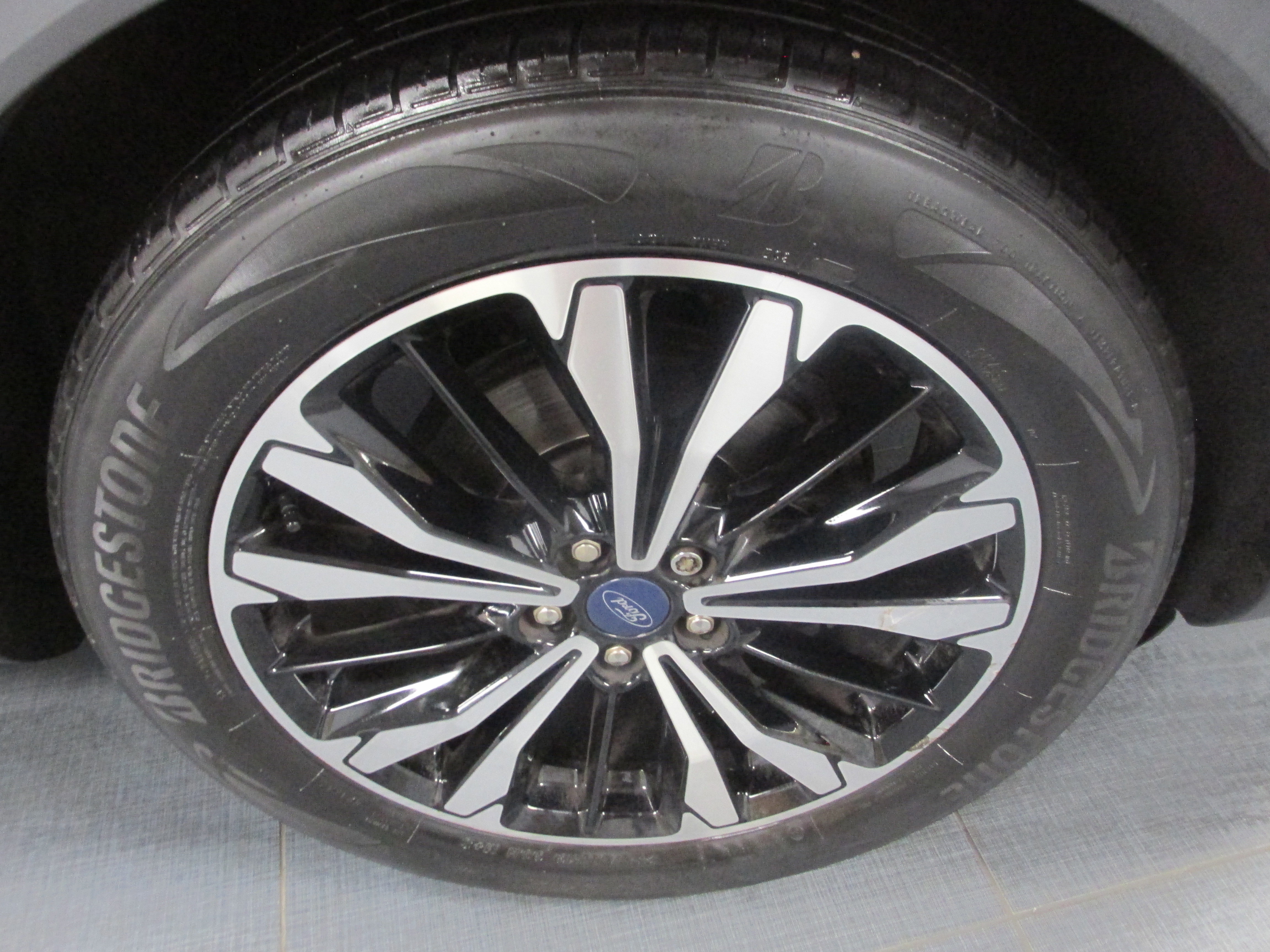 Certified 2021 Ford Escape SE w/ SE Sport Appearance Package image 15