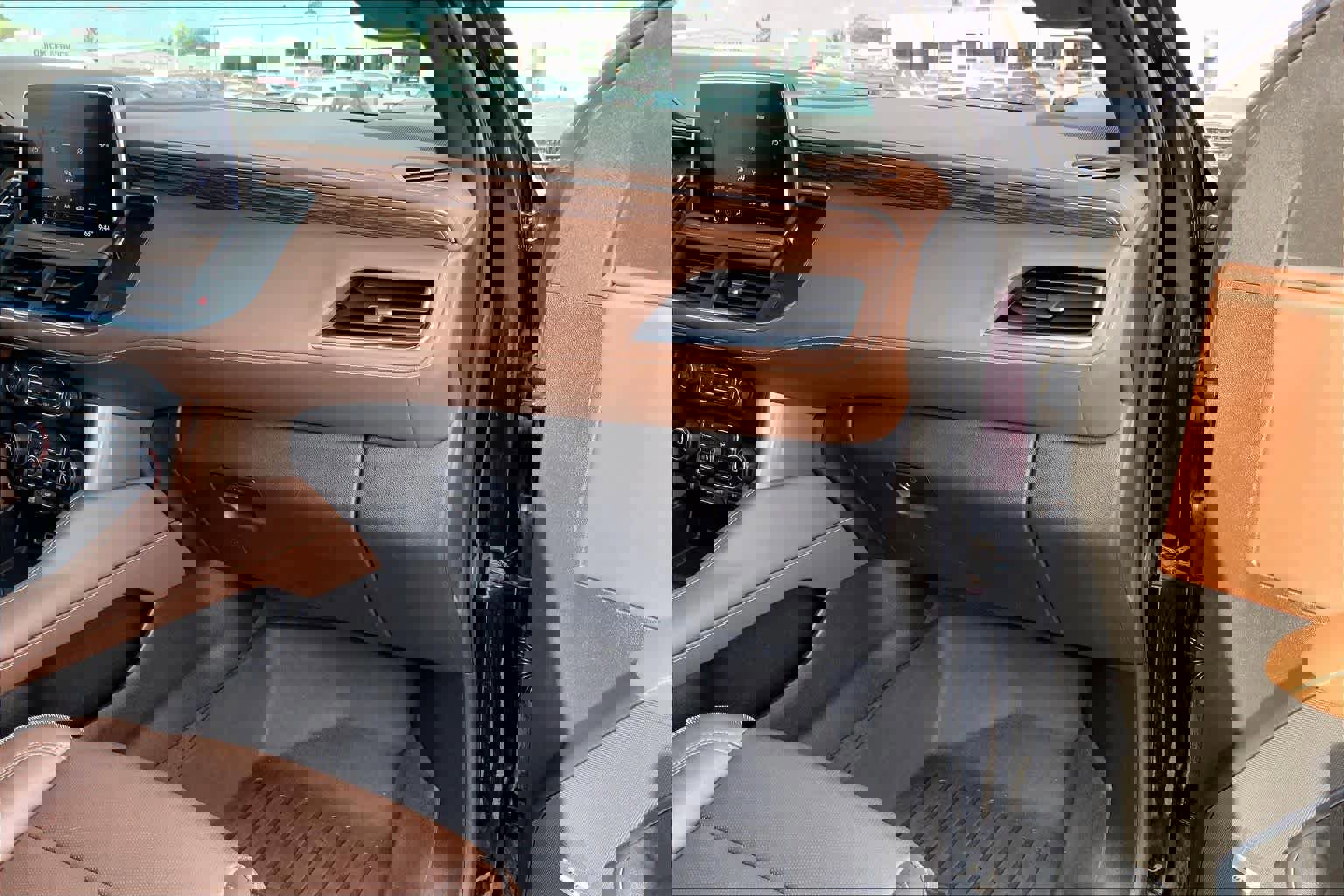 Used 2021 Chevrolet Suburban High Country image 18