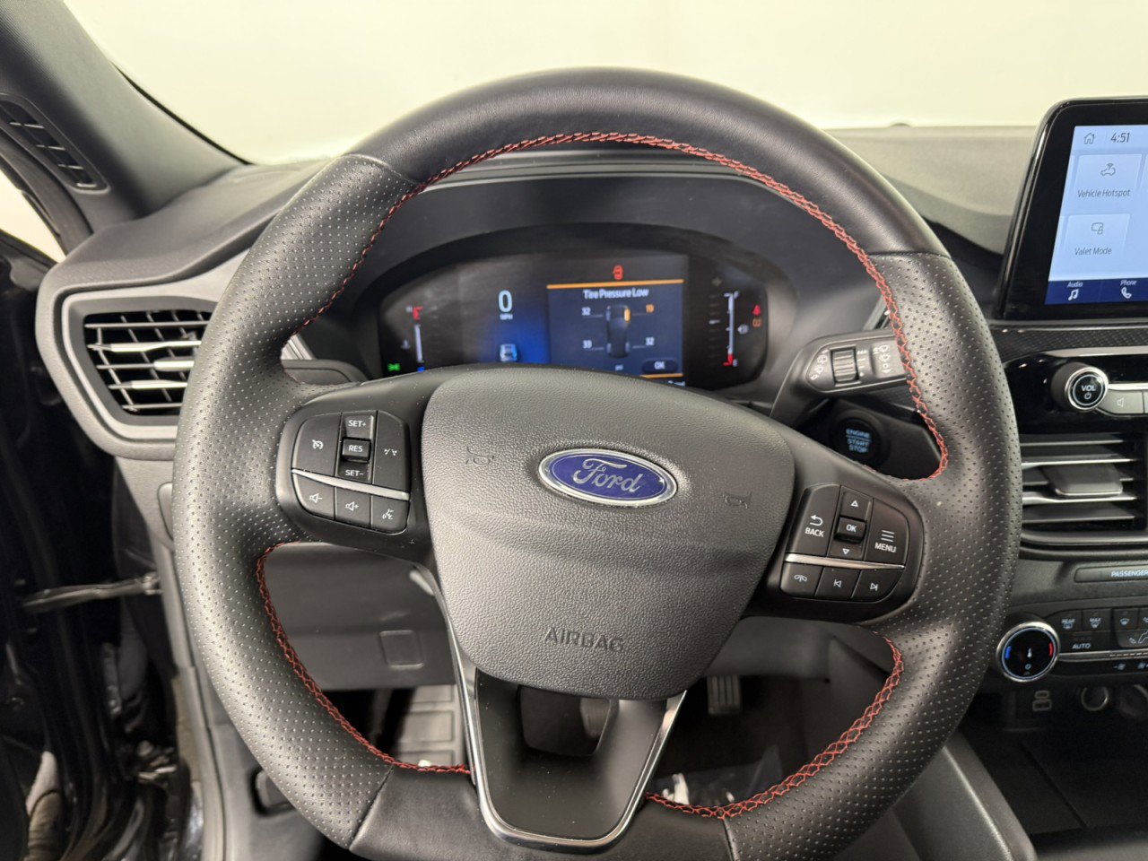 Certified 2025 Ford Escape ST-Line FWD image 21