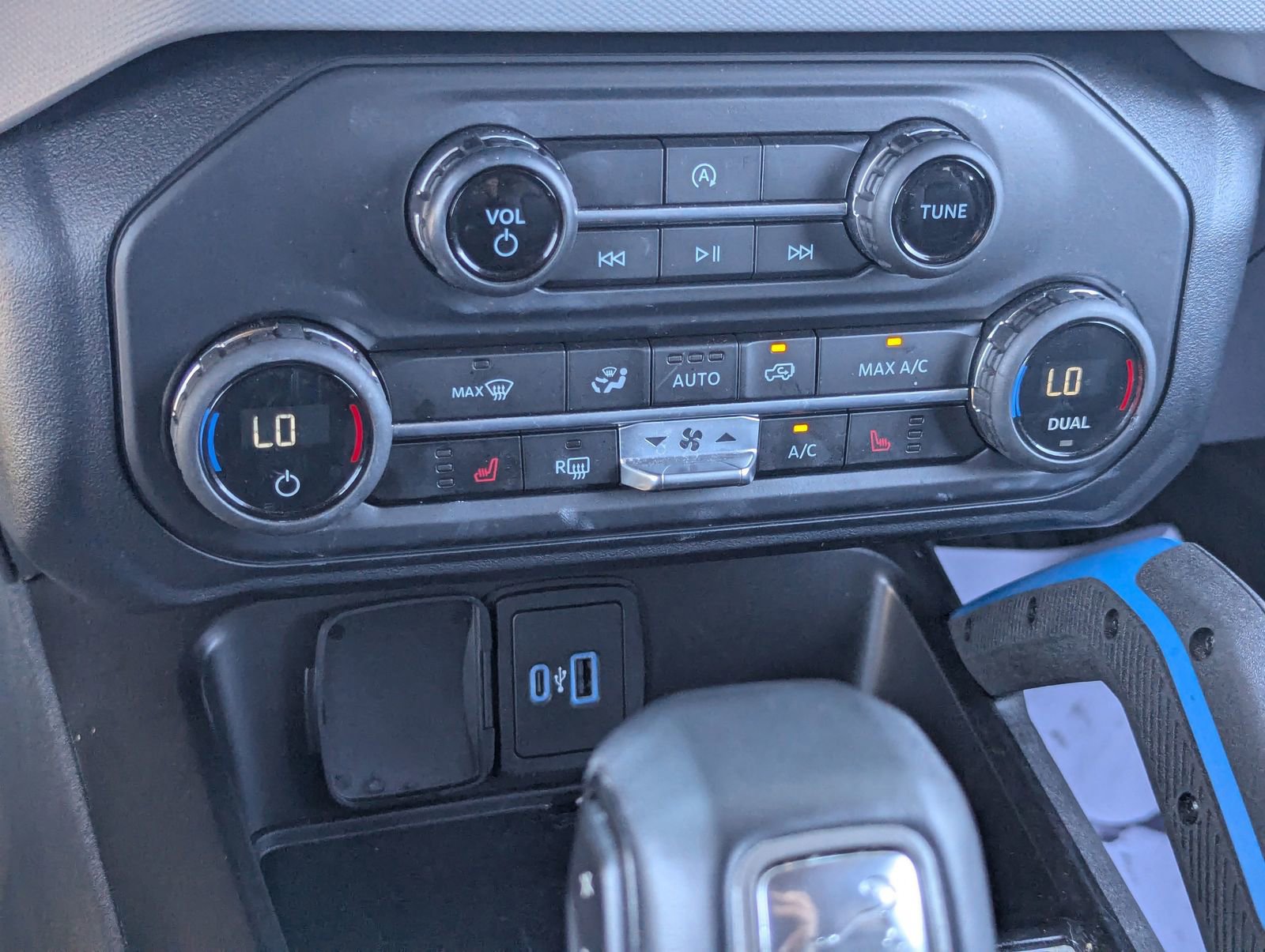 Certified 2023 Ford Bronco Black Diamond image 21