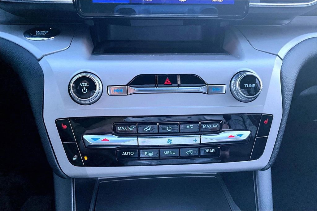 Certified 2023 Ford Explorer XLT w/ Equipment Group 202A image 31