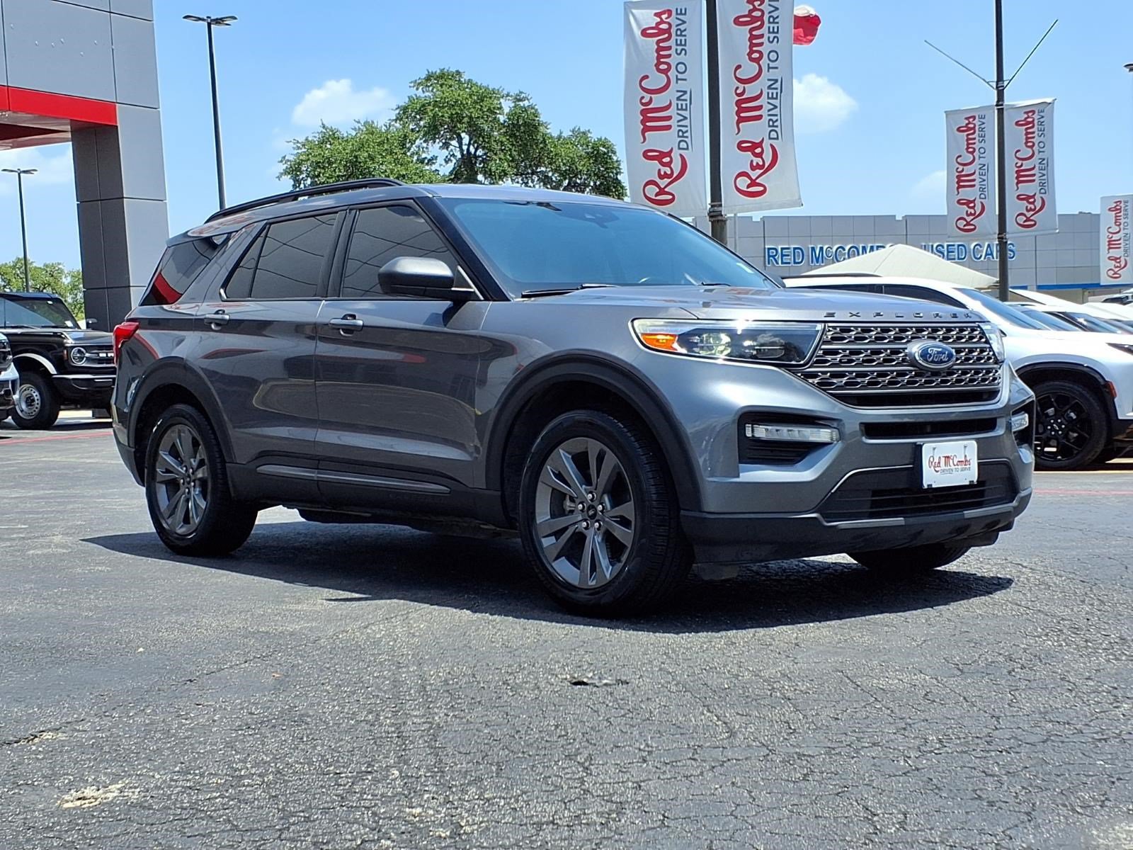 Certified 2021 Ford Explorer XLT w/ Equipment Group 202A RWD image 4