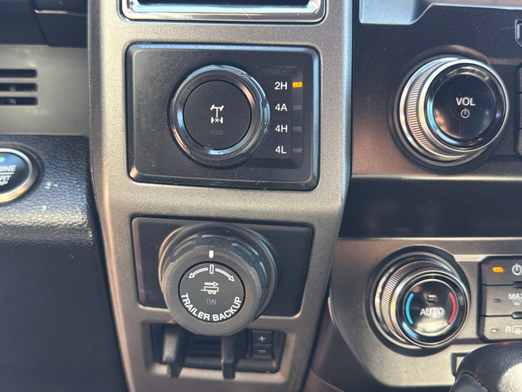 Certified 2019 Ford F150 Raptor w/ Equipment Group 802A Luxury AWD/4WD image 34