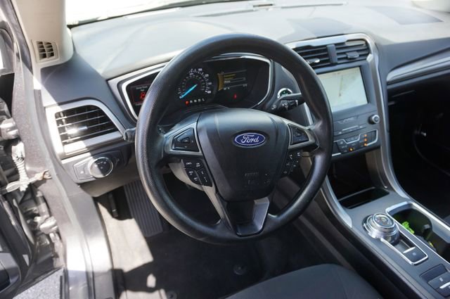 Certified 2020 Ford Fusion SE image 15