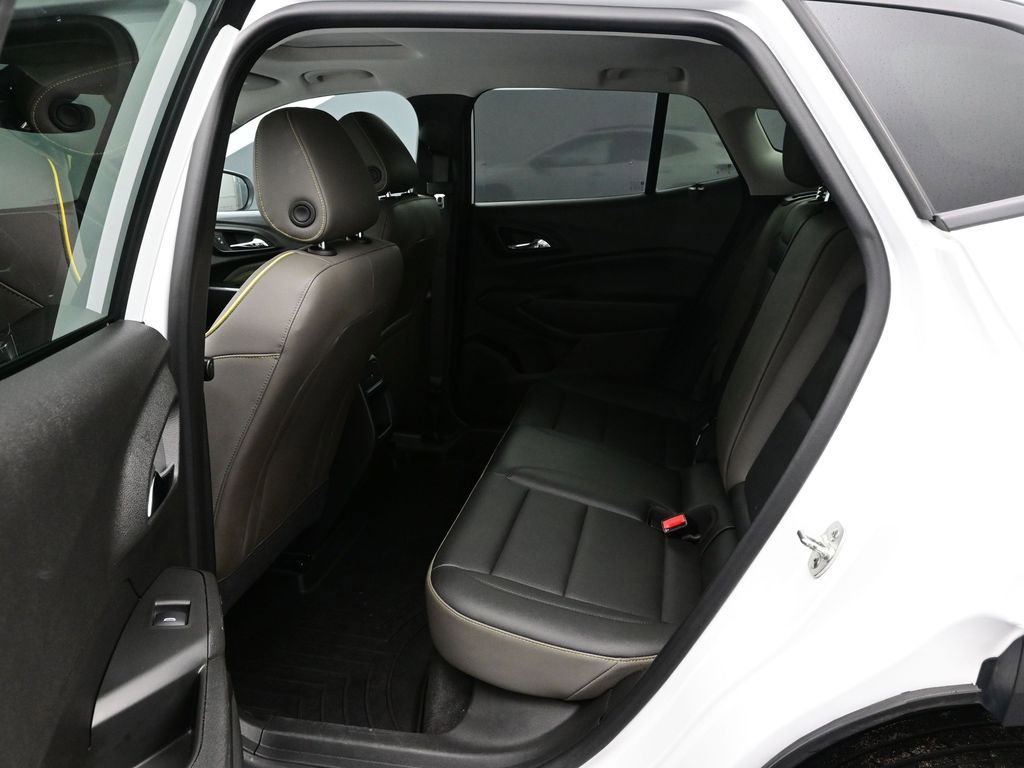 Used 2024 Chevrolet Trax ACTIV w/ Sunroof Package FWD image 15