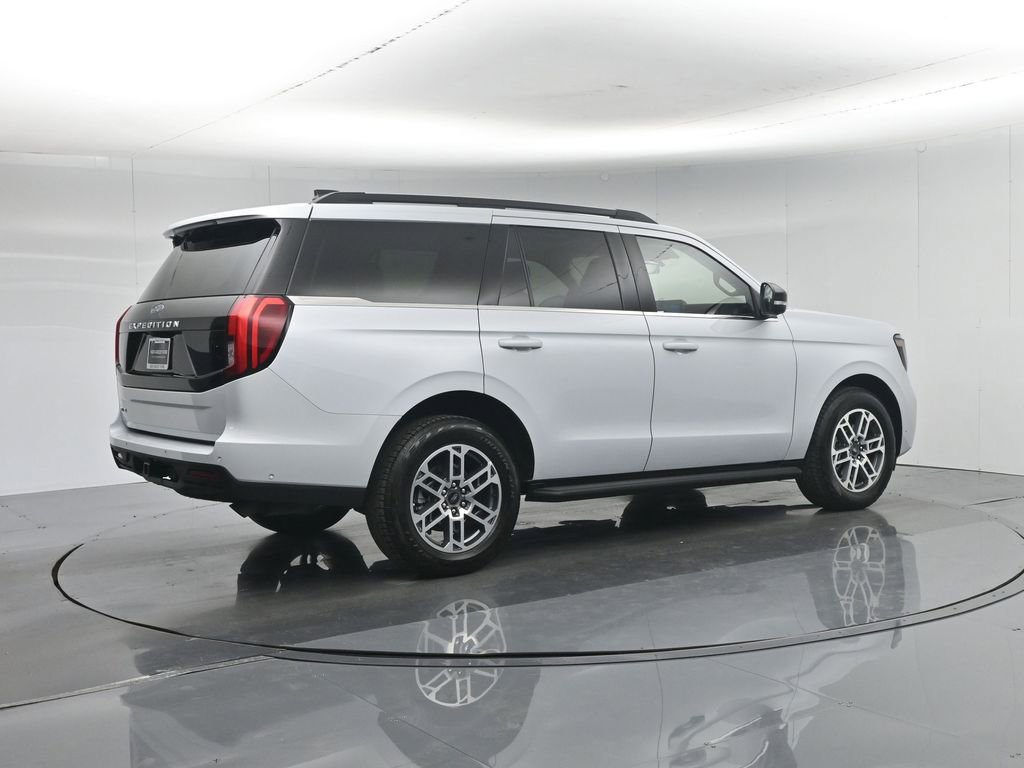 Certified 2025 Ford Expedition Active AWD/4WD image 34