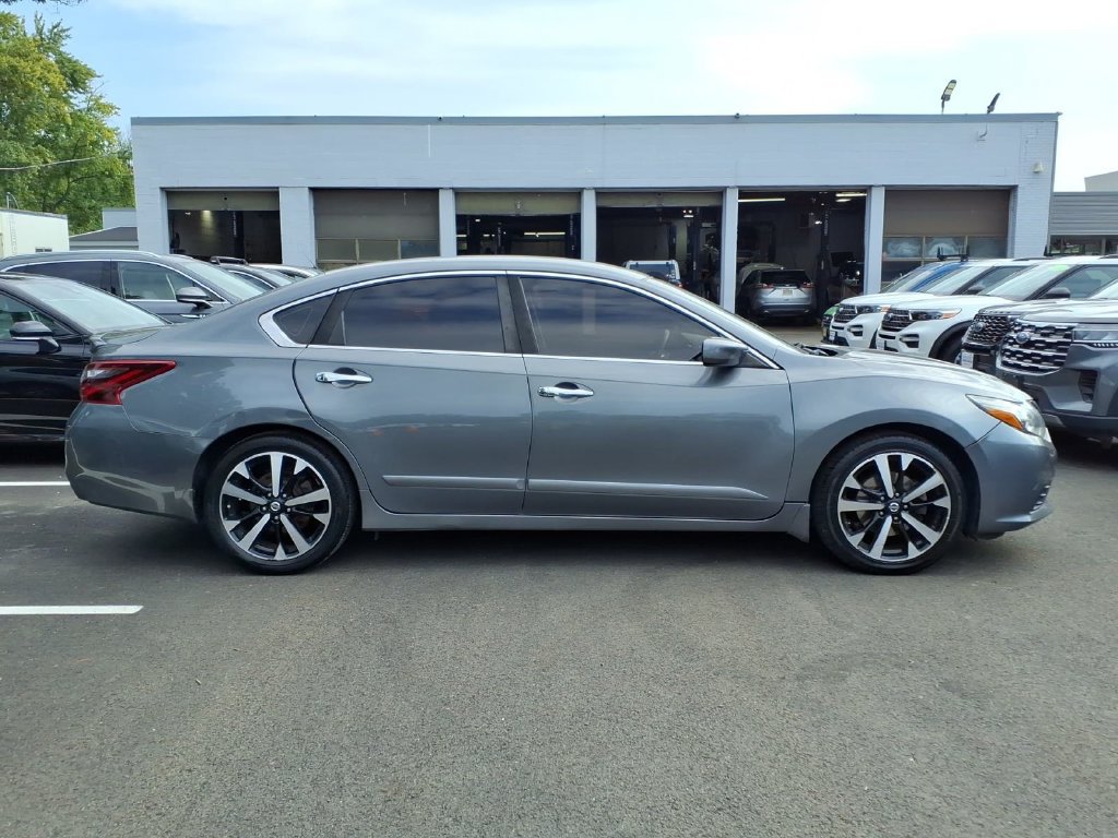 Used 2018 Nissan Altima 2.5 SR FWD image 20