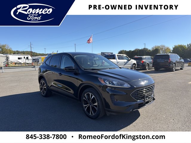 Certified 2022 Ford Escape SE w/ SE Sport Appearance Package AWD/4WD image 2