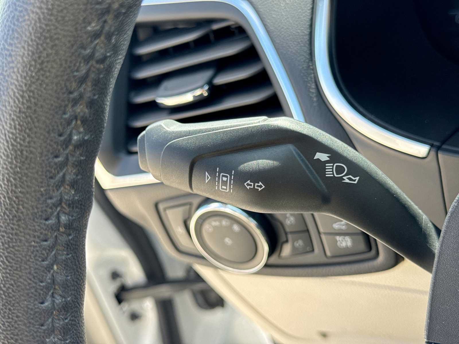 Certified 2020 Ford Edge Titanium AWD/4WD image 25