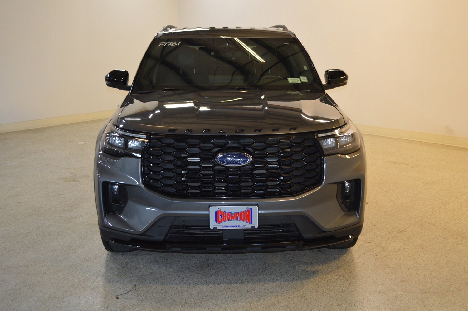 Certified 2025 Ford Explorer ST-Line image 8