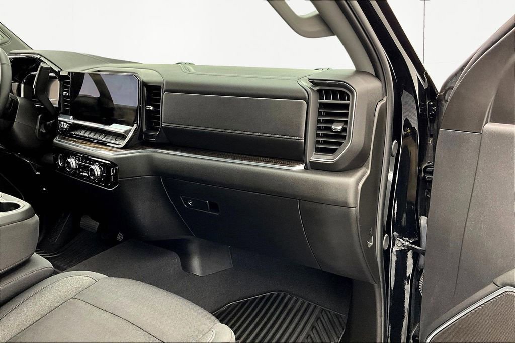 Used 2024 GMC Sierra 1500 Elevation image 17