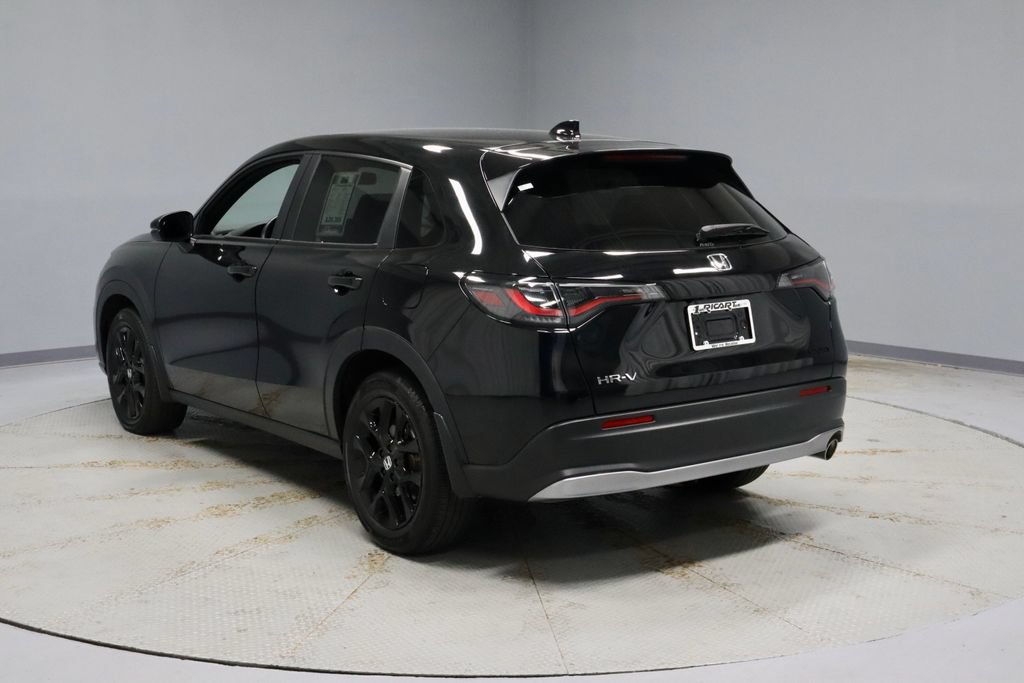 Used 2025 Honda HR-V Sport image 9