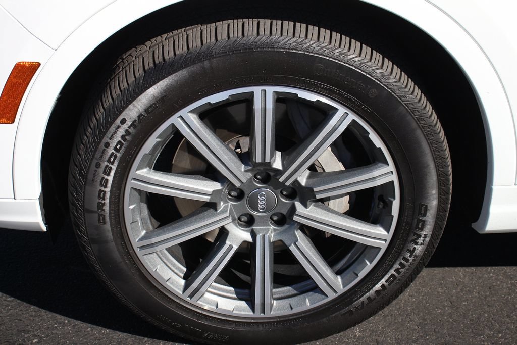 Used 2019 Audi Q7 3.0T Premium Plus w/ Premium Plus Package AWD/4WD image 14