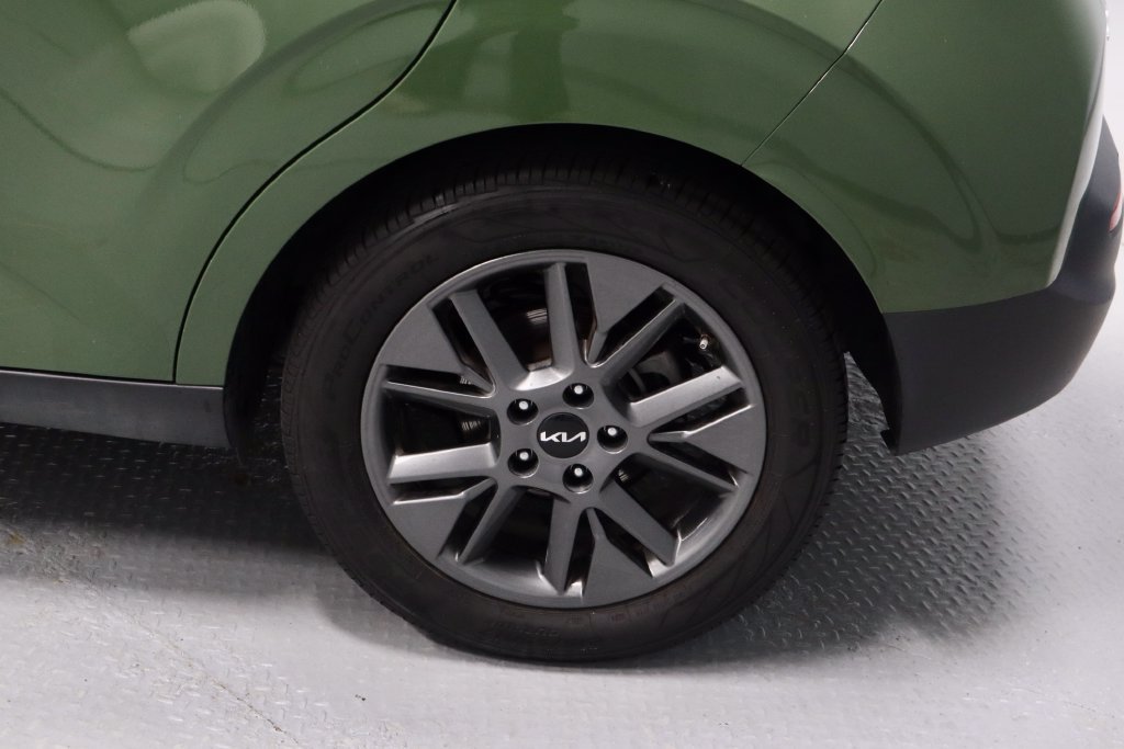 Used 2022 Kia Soul EX FWD image 19