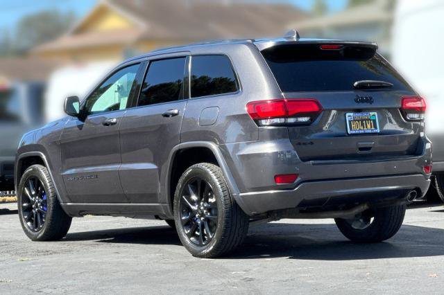 Used 2019 Jeep Grand Cherokee Altitude AWD/4WD image 36