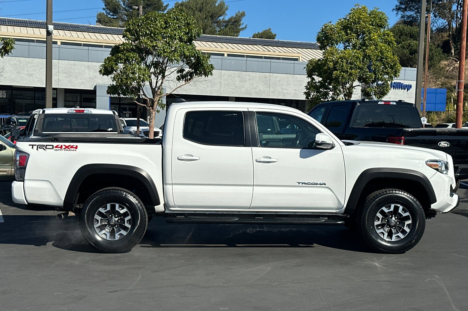 Used 2021 Toyota Tacoma TRD Off-Road w/ Technology Package AWD/4WD image 4