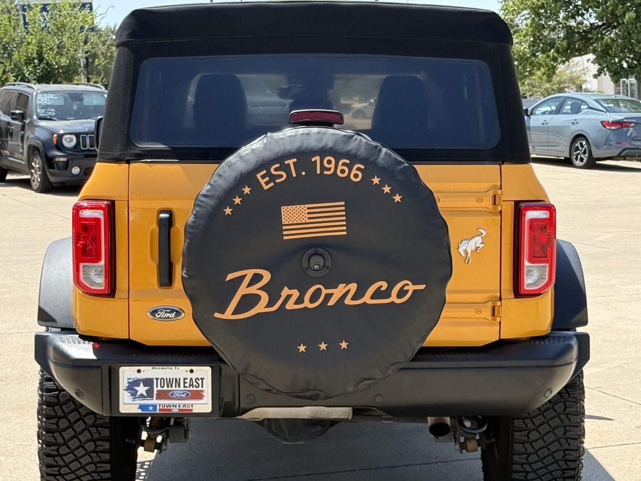 Certified 2021 Ford Bronco Black Diamond w/ Sasquatch Package AWD/4WD image 6