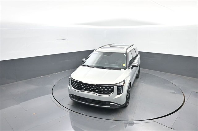 Used 2025 Kia Carnival SX Prestige image 17