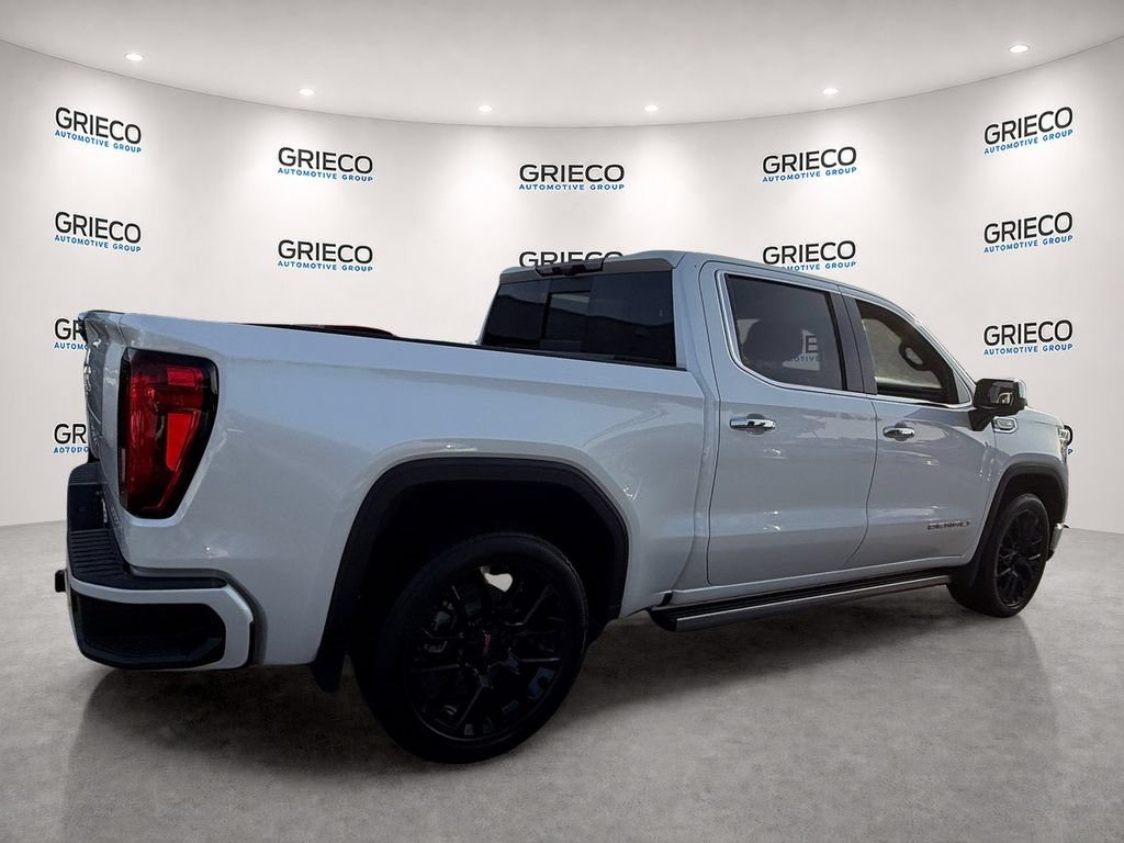 Used 2023 GMC Sierra 1500 Denali w/ Denali Reserve Package AWD/4WD image 7