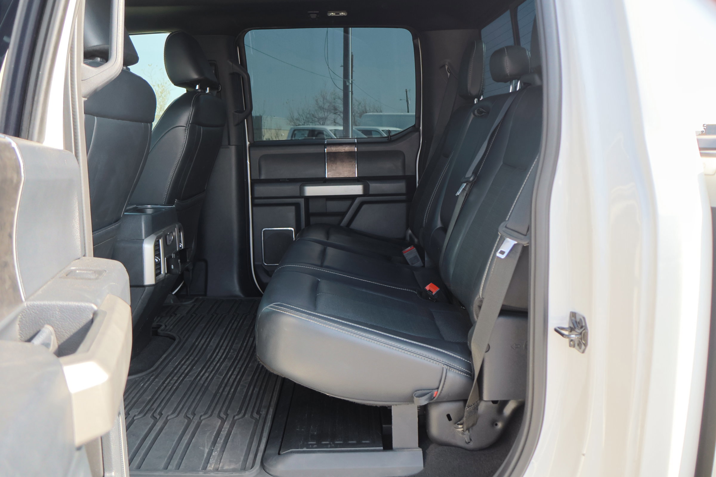 Certified 2022 Ford F250 Lariat w/ Tremor Off-Road Package image 30