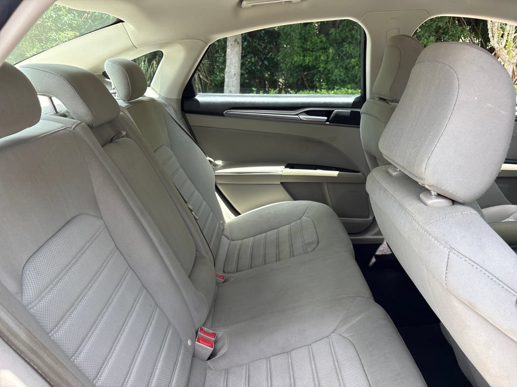 Certified 2020 Ford Fusion SE FWD image 29