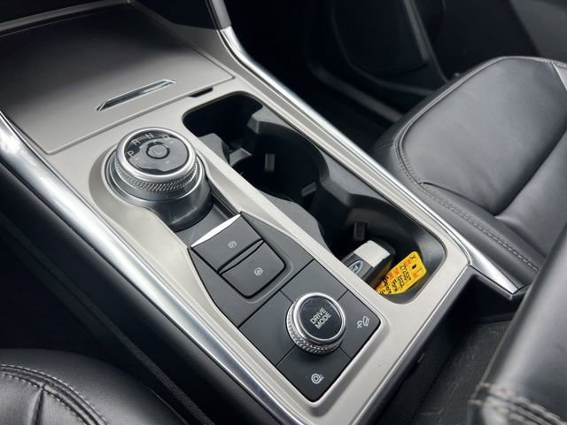 Certified 2022 Ford Explorer XLT w/ Equipment Group 202A image 16