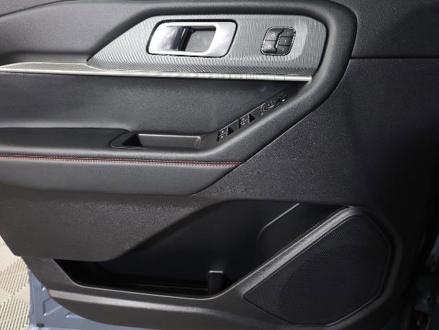 Certified 2025 Ford Explorer ST-Line w/ Premium Package image 28