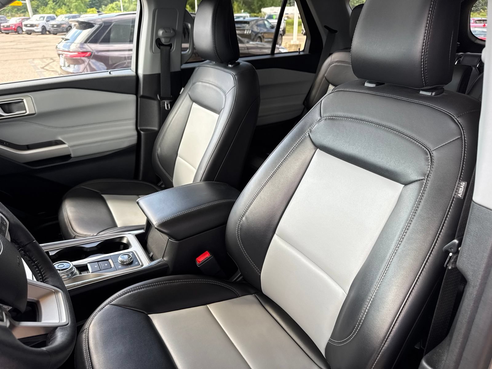 Certified 2023 Ford Explorer XLT w/ Equipment Group 202A AWD/4WD image 26