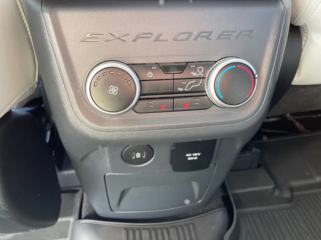 Certified 2025 Ford Explorer Platinum w/ Ultimate Package image 19