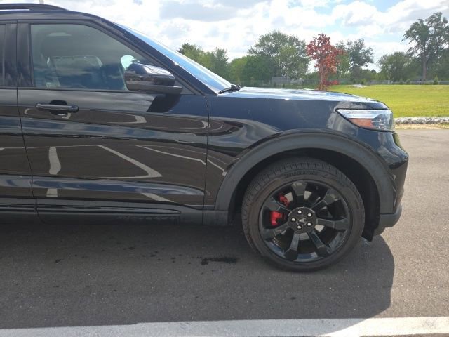 Certified 2023 Ford Explorer ST w/ Equipment Group 401A AWD/4WD image 4
