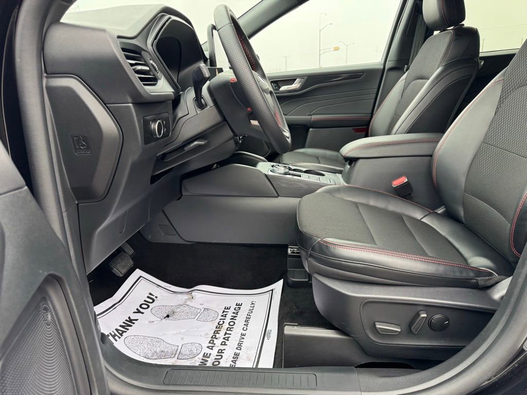 Certified 2025 Ford Escape ST-Line image 12