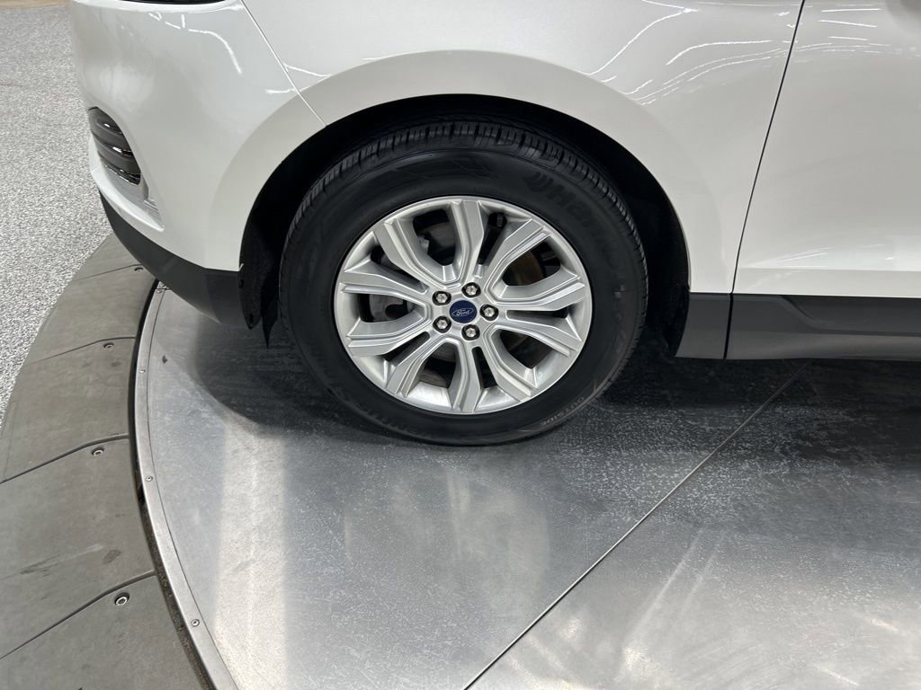 Certified 2022 Ford Edge Titanium image 35